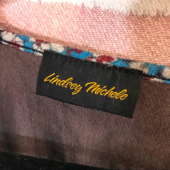 Lindsey Michelle floral shirt front long back top - Picture 3 of 6